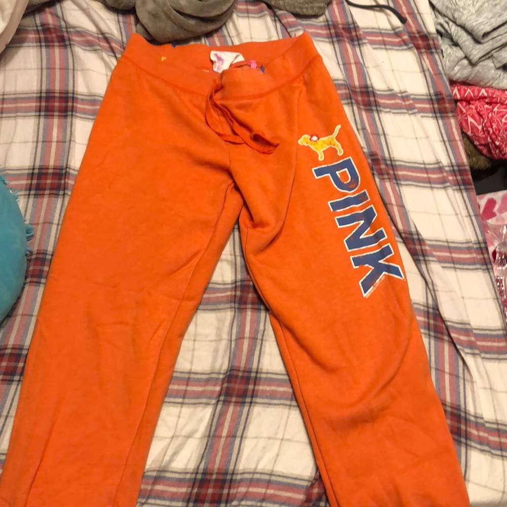 3/25 fits like a s PINK sweats